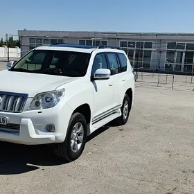 Toyota Land Cruiser Prado 2011