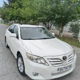 Toyota Camry 2011