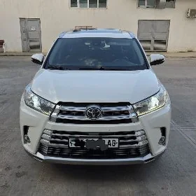 Toyota Highlander 2019