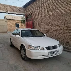 Toyota Camry 2000