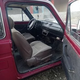 Lada Niva 1993