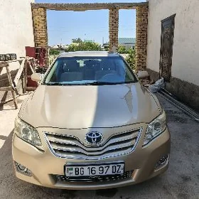 Toyota Camry 2011