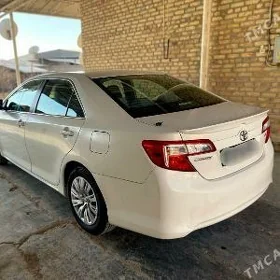 Toyota Camry 2014