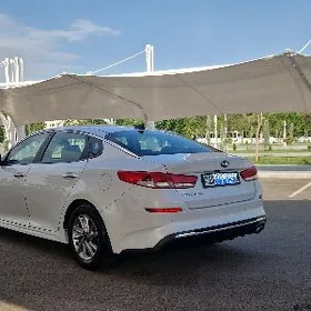 Kia Optima 2020