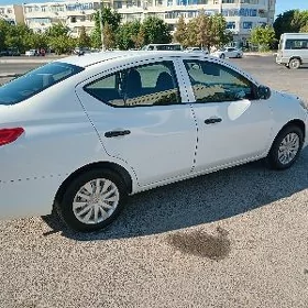 Nissan Versa 2014