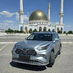 Toyota Highlander 2020