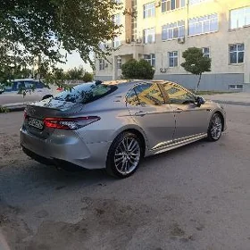 Toyota Camry 2020