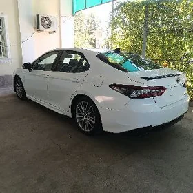 Toyota Camry 2023