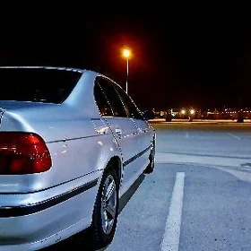 BMW E39 1998