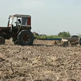 MTZ T-28 1990