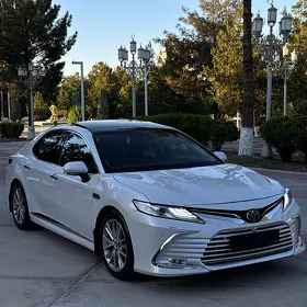 Toyota Camry 2023