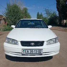 Toyota Camry 2000