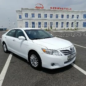 Toyota Camry 2011