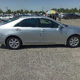 Toyota Camry 2011