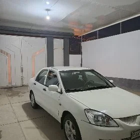 Mitsubishi Lancer 2005