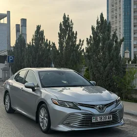 Toyota Camry 2018
