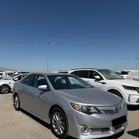 Toyota Camry 2013