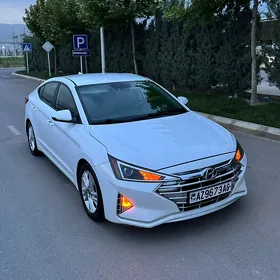 Hyundai Elantra 2019