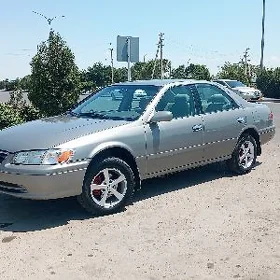 Toyota Camry 2000