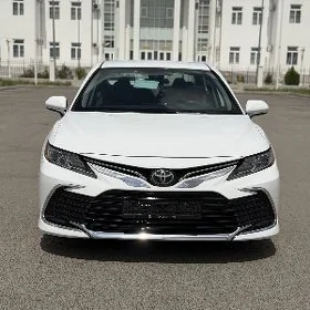 Toyota Camry 2021