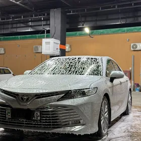 Toyota Camry 2020