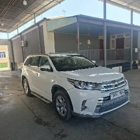Toyota Highlander 2016