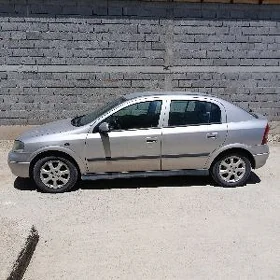 Opel Astra 2003