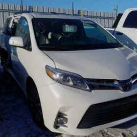 Toyota Sienna 2018