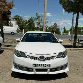 Toyota Camry 2014