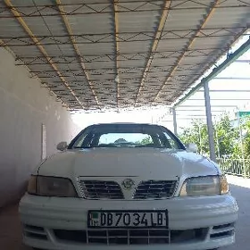 Nissan Cefiro 1995