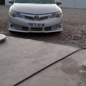 Toyota Camry 2014