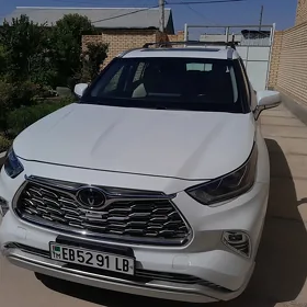 Toyota Highlander 2023