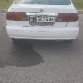 Nissan Sunny 1997