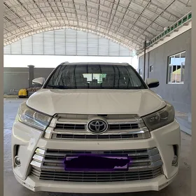 Toyota Highlander 2019