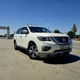 Nissan Pathfinder 2019