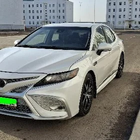 Toyota Camry 2020