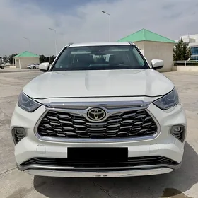 Toyota Highlander 2021
