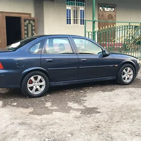 Opel Vectra 2000