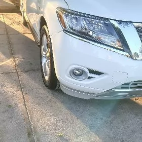 Nissan Pathfinder 2013
