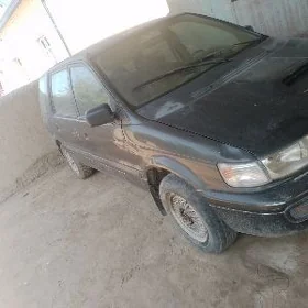 Mitsubishi Chariot 1996