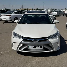 Toyota Camry 2015