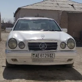 Mercedes-Benz E320 1997