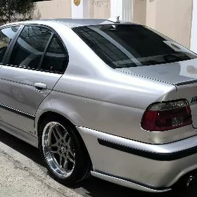 BMW E39 2001
