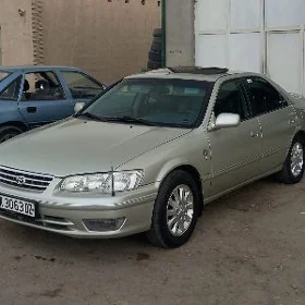 Toyota Camry 2001