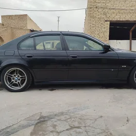 BMW E39 2003