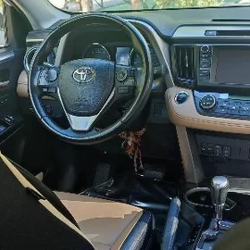 Toyota RAV4 2018