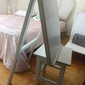 Детский мольберт и табурет