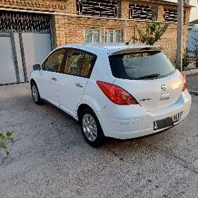 Nissan Versa 2010