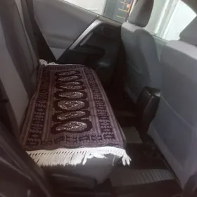 Toyota RAV4 2014