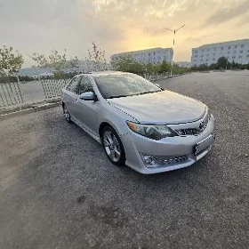 Toyota Camry 2013